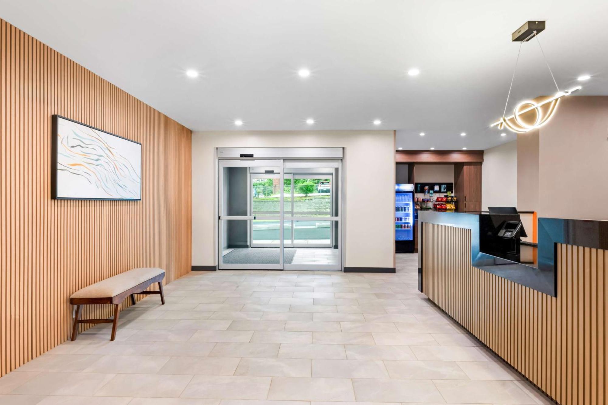 Best Western Niantic - New London, Mystic Area Экстерьер фото