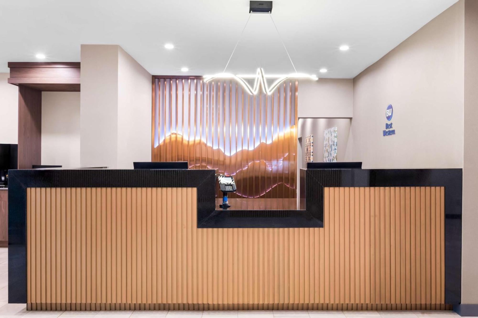 Best Western Niantic - New London, Mystic Area Экстерьер фото