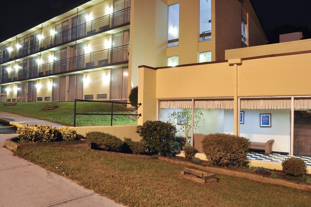 Best Western Niantic - New London, Mystic Area Экстерьер фото